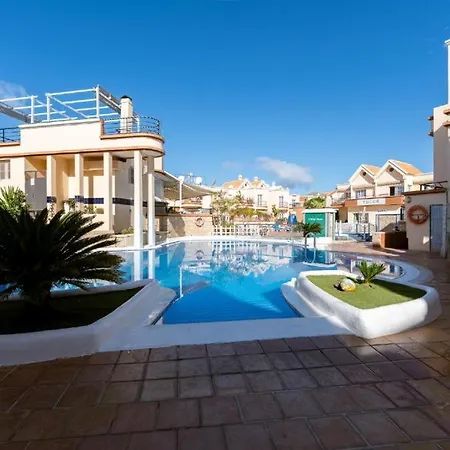 Appartement Terrace & Pool Hideaway *