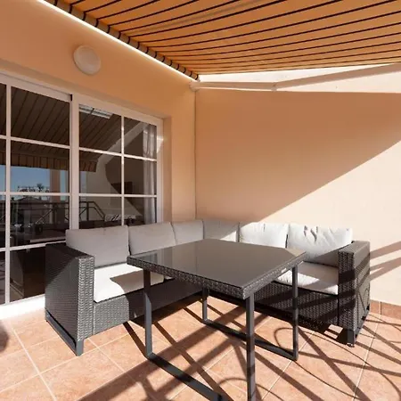 Terrace & Pool Hideaway Apartment